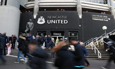 fans pre match walking bobby robson statue newcastle united nufc 1120 768x432 1