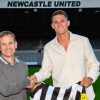 sven botman shaking hands dan ashworth newcastle united nufc 1000 768x432 1