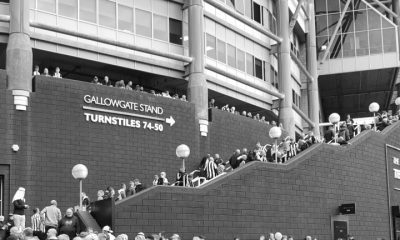 fans outside sjp gallowgate steps newcastle united nufc bw 1120 768x432 1