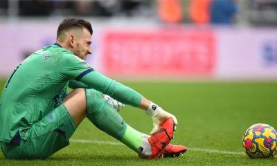 martin dubravka sitting on pitch foot injury newcastle united nufc 1120 768x432 1