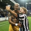 fan selfie joelinton newcastle united nufc 1120 768x432 1