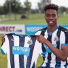 ivan toney signing holding shirt newcastle united nufc 1120 768x432 1