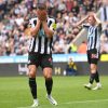 sven botman hands over face sean longstaff background newcastle united nufc 1120 768x432 1