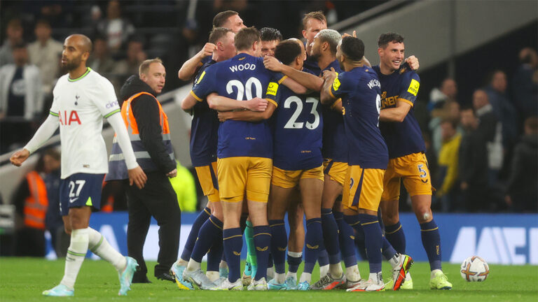 players celebration huddle end of game spurs newcastle united nufc 2 1120 768x432 1