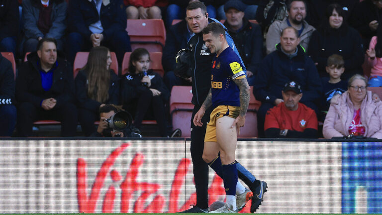 kieran trippier holding hamstring sideline newcastle united nufc 1120 768x432 1