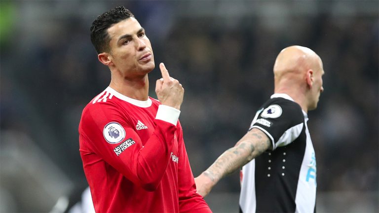 ronaldo pointing manchester united shelvey background newcastle united nufc 1120 768x432 2