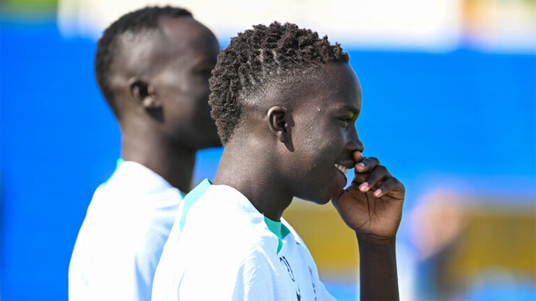 garang kuol australia smiling training qatar world cup 2022 newcastle united nufc 1120 768x432 1