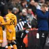 eddie howe hand over face cambridge united jason tindall newcastle united nufc 1120 768x432 1