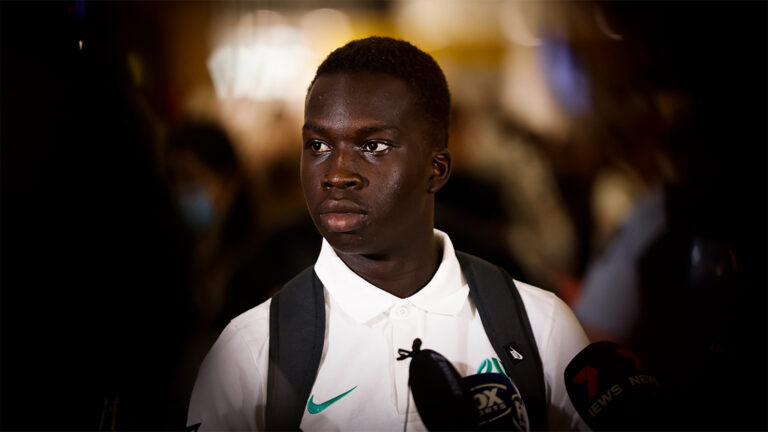 garang kuol interview airport newcastle united nufc 1120 768x432 1