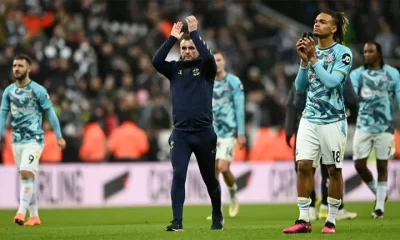 nathan jones and players clapping southampton fans newcastle united nufc 1120 768x432 1