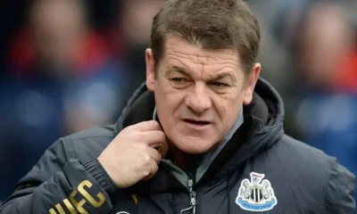 john carver adjusting collar newcastle united nufc 1120 768x432 1